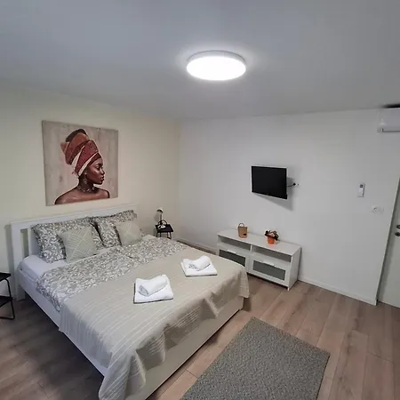 Alma Apartmán