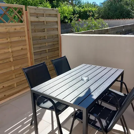 Alma Appartement *