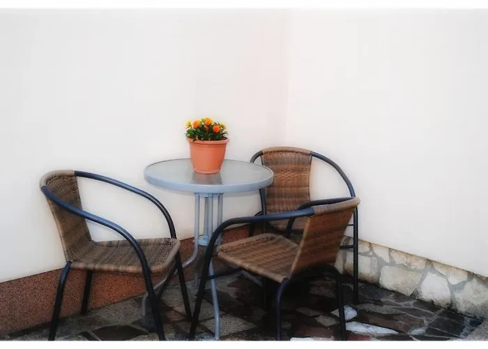 Apartman Alma *